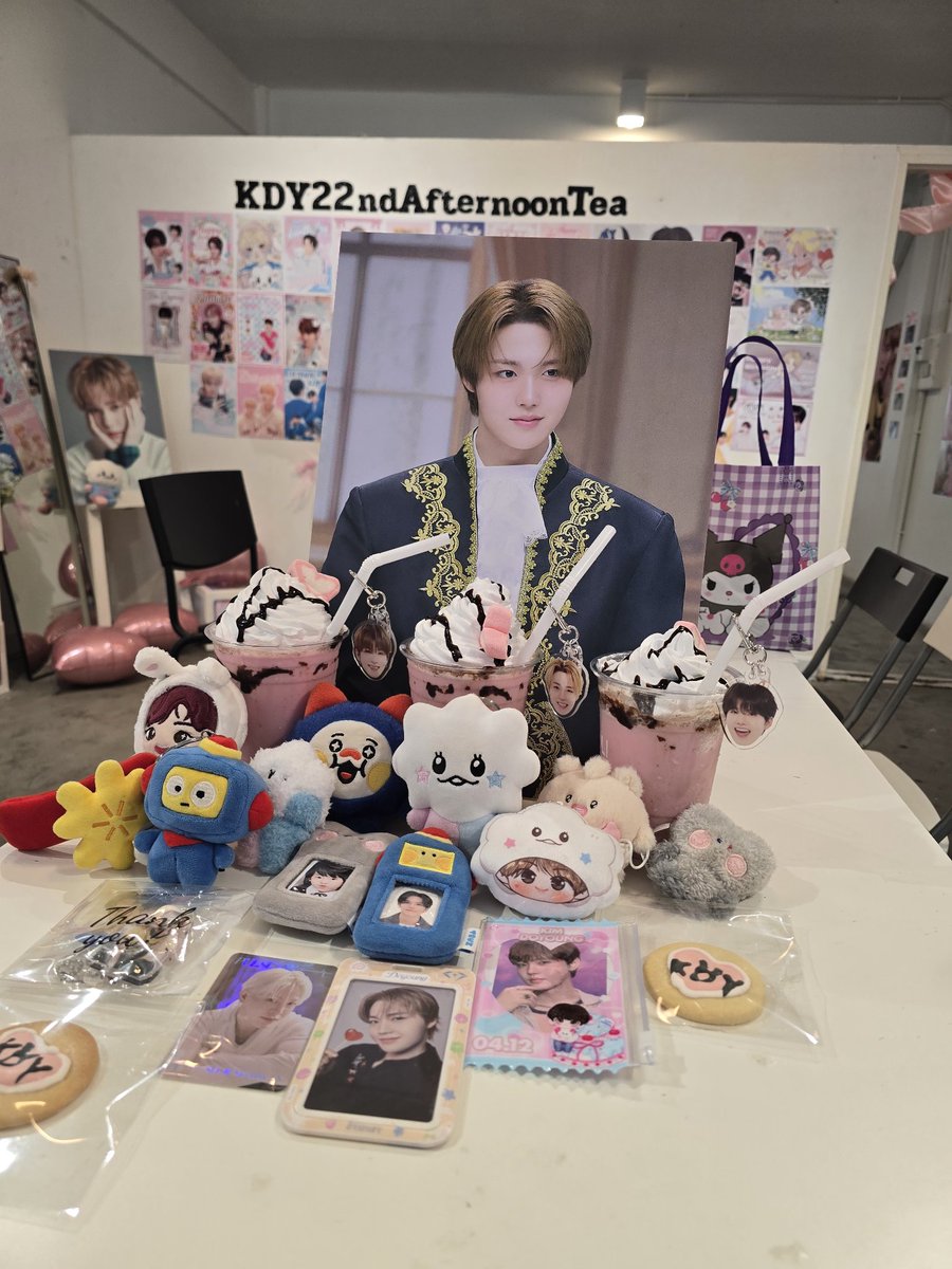 ployjk1609's tweet photo. คาเฟ่แต่งน่ารักมาก
#KDY22ndAfternoonTea https://t.co/RgJhjbuCxL