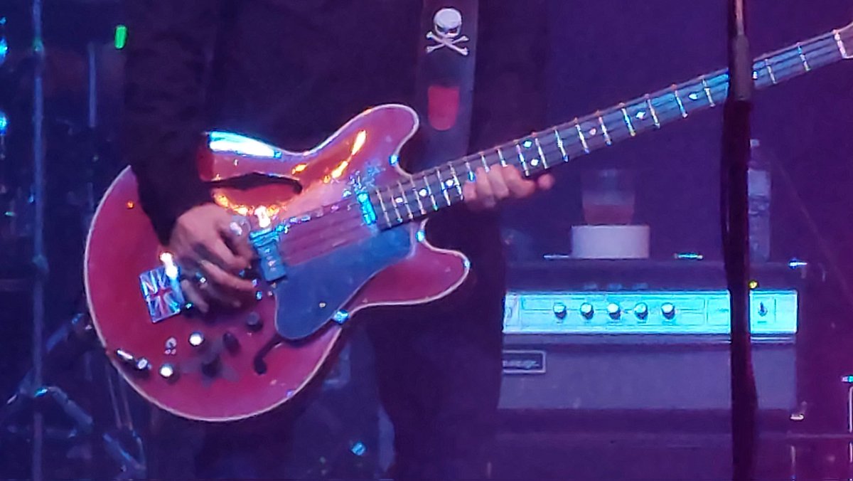 n66ral's tweet image. @O2AcademyLeeds 
@peterhook 
Well that was #quality. Gonna get me 12 inchers out again tomorrow