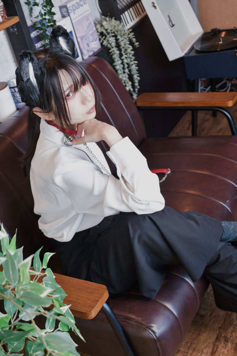 namachi_73's tweet image. 赤い首輪
Photo/@Po1vodeestrella