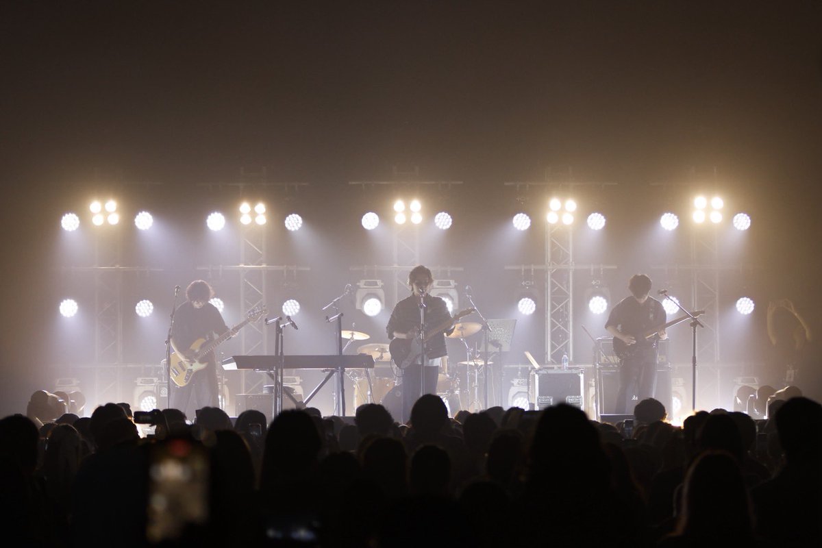 nagamikazuya's tweet image. #Centimillimental WORLD TOUR
2025-2026 “#Cafuné”

フィリピン公演

センミリ愛に溢れた素敵な空間で、凄い盛り上がり🔥
ステージではお久しぶりの生田目さんともナイスグルーヴでした🥁🎸

感謝🙏またフィリピンに来たいです！

Maraming salamat. Lubos akong natutuwa sa kabaitan ng lahat.