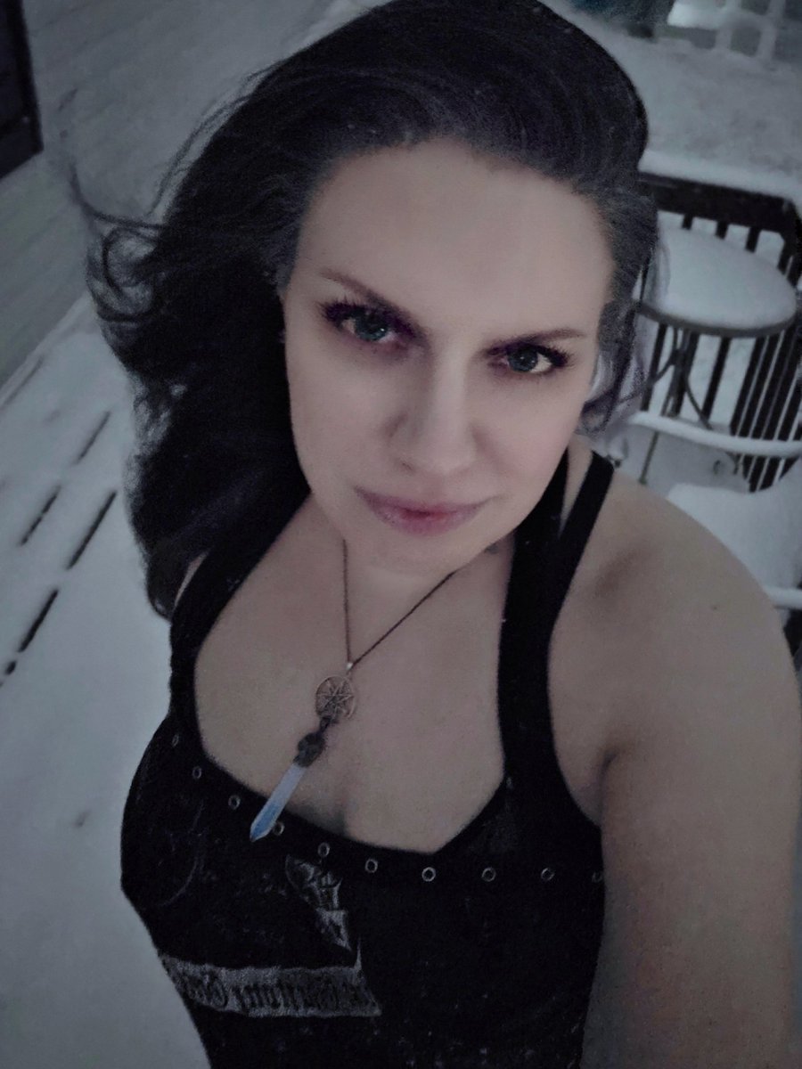 First snow of the season, and it's a LOT! ❄️😍❄️