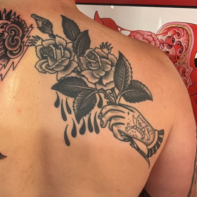 Great start to a backpiece that we decided to make a big patchwork plan.
Skull was drawn on

The top Fran is now done. On to the middle of his back next time.