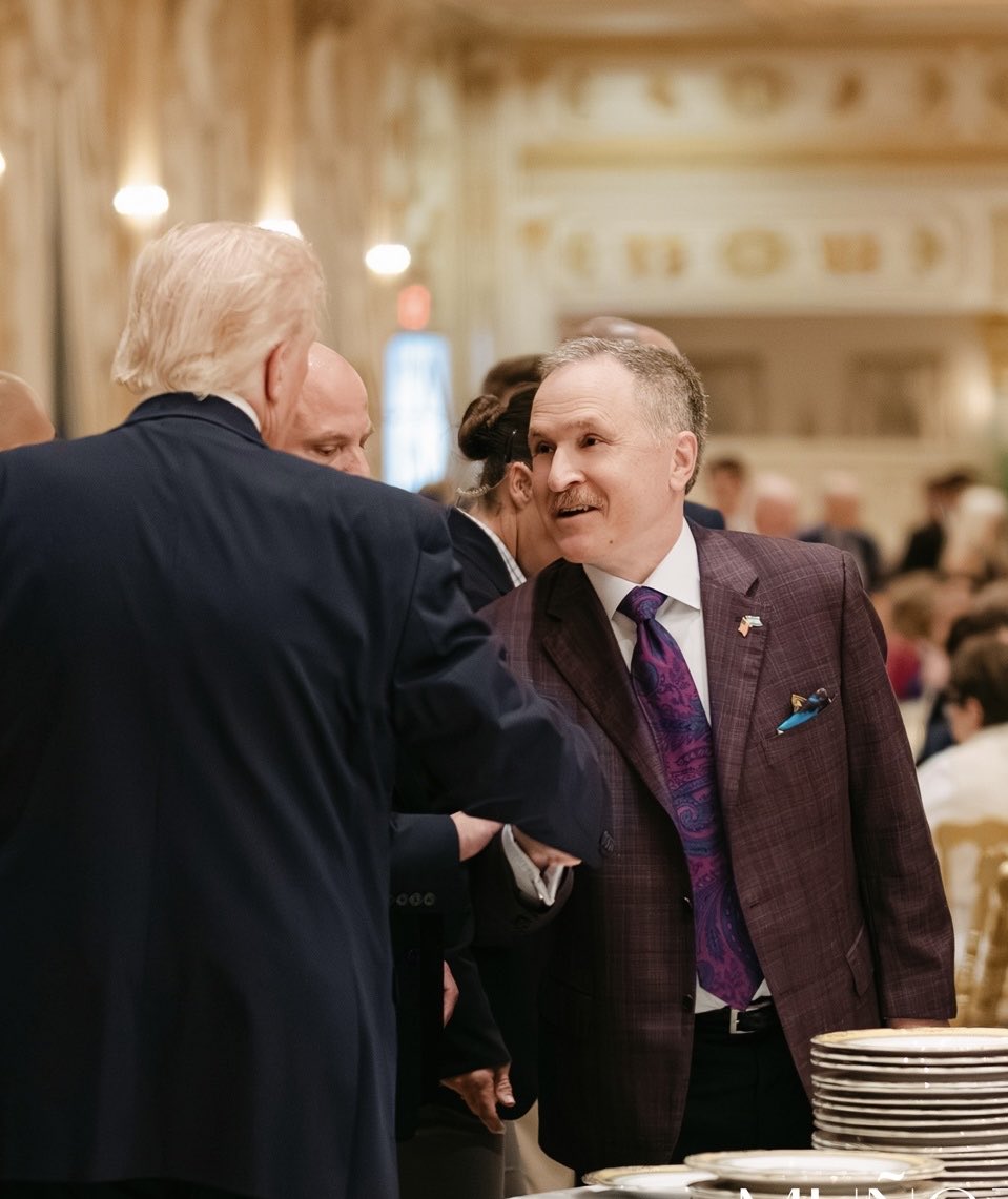 pldocmd's tweet image. Happy Maralago Thanksgiving 2025 from the Lamelas family @USAmbassadorARG &amp;amp; @POTUS 🇺🇸🇺🇸 sending regards to @JMilei