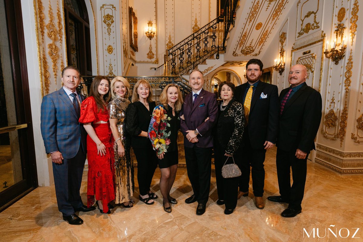 pldocmd's tweet image. Happy Maralago Thanksgiving 2025 from the Lamelas family @USAmbassadorARG &amp;amp; @POTUS 🇺🇸🇺🇸 sending regards to @JMilei