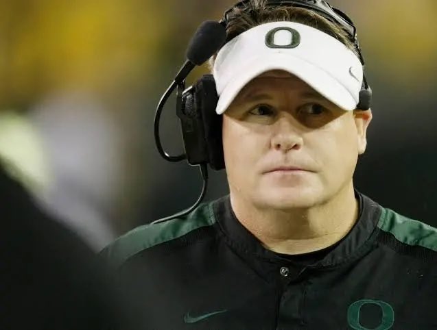 DuckSportsSD's tweet image. Last two Oregon coaches to start their careers 46-7 at Oregon