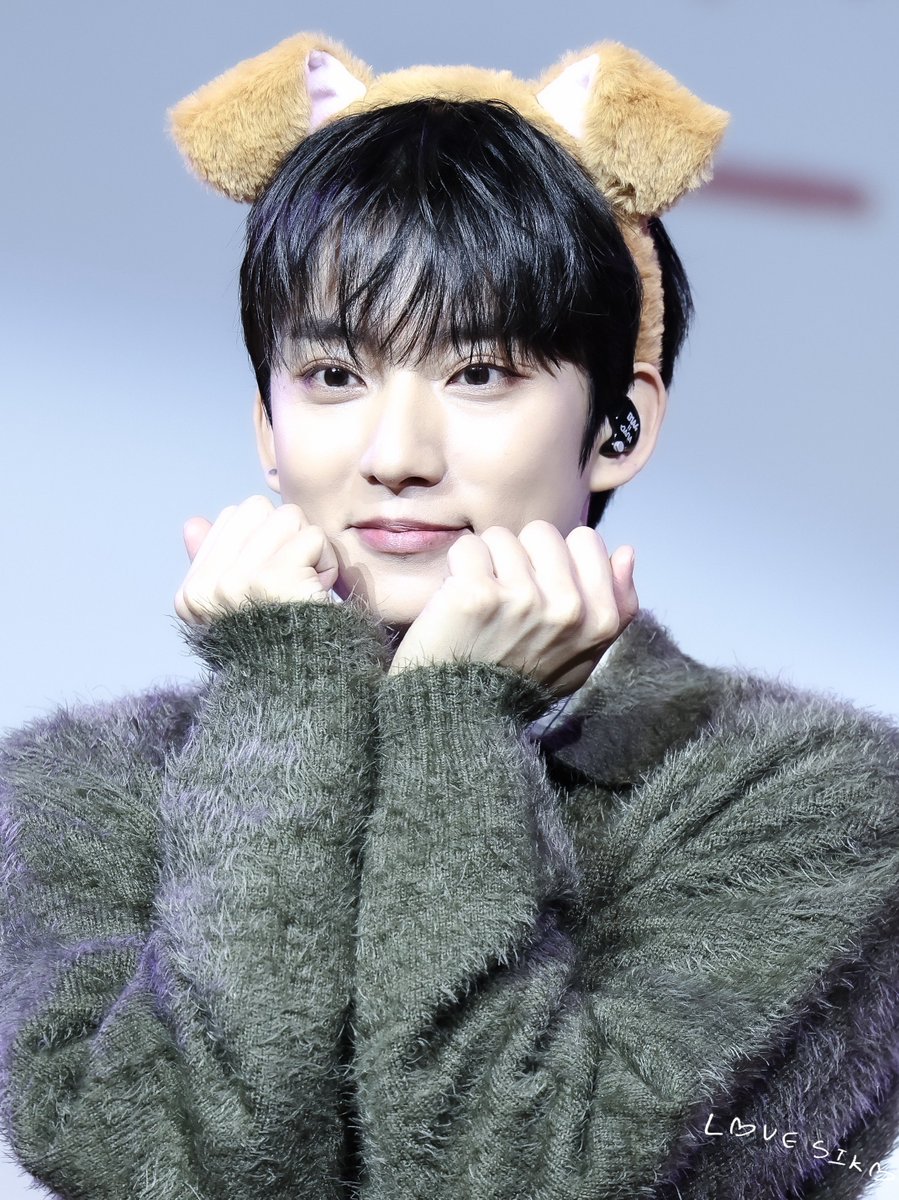 251129 토쿄 팬미팅

🐶

#공찬 #GONGCHAN #B1A4 <a href="/B1A4_gongchan/">공찬</a>