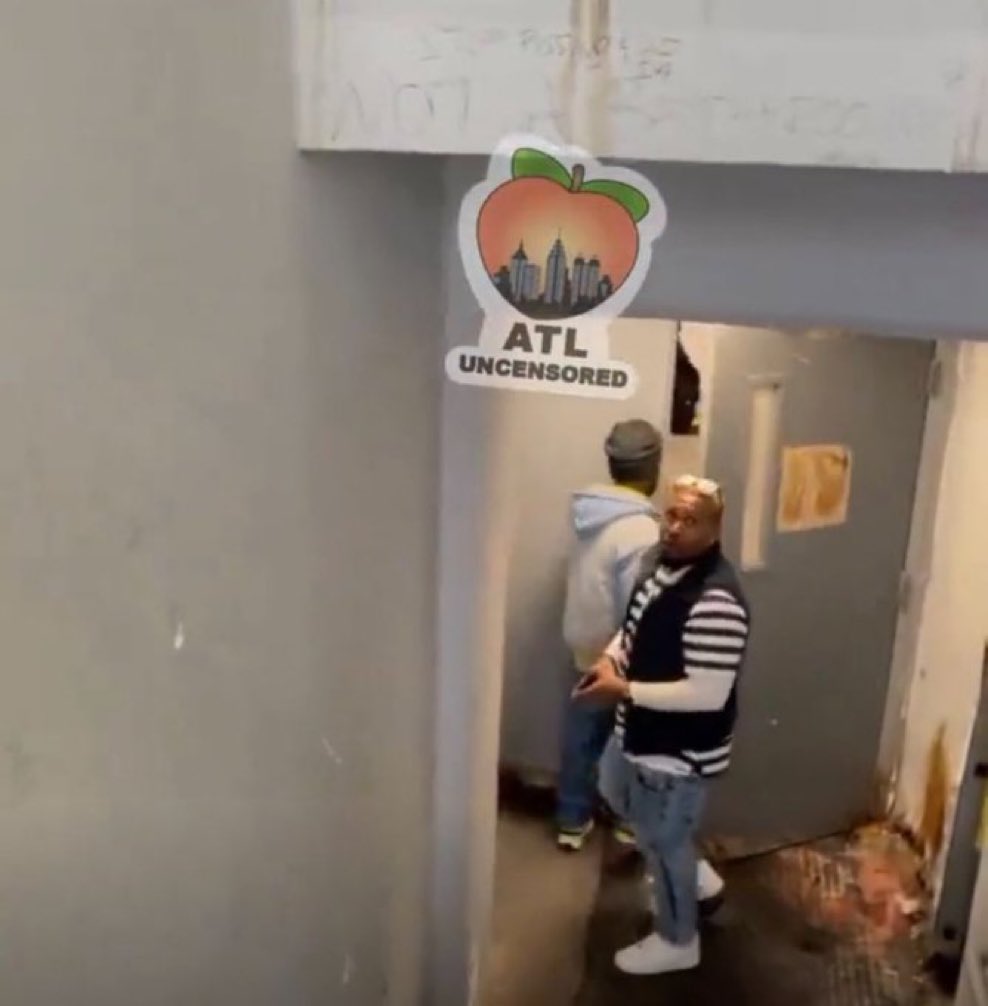 ijustbluemyself's tweet image. 