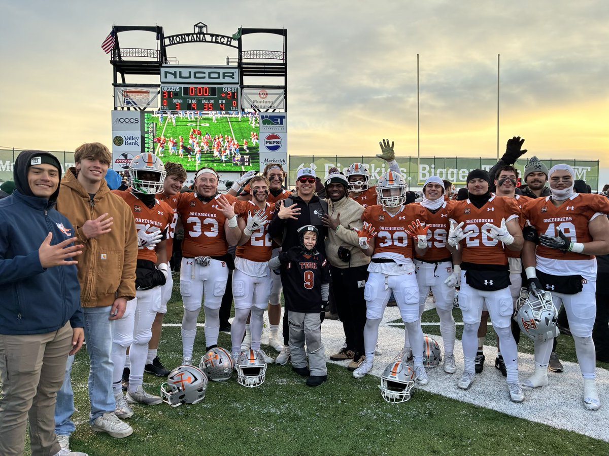 Travis Dean tweet media