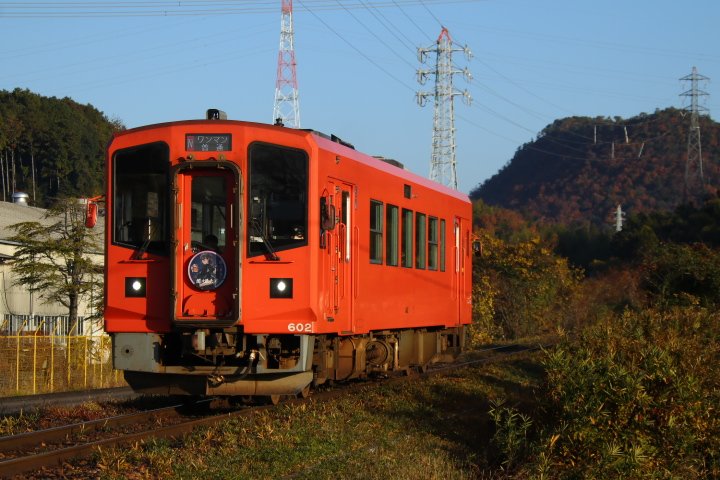 今朝の朝練は2週間ぶりの長良川鉄道越美南線へ！

爽やかな秋空 快晴の天気でよかったです！