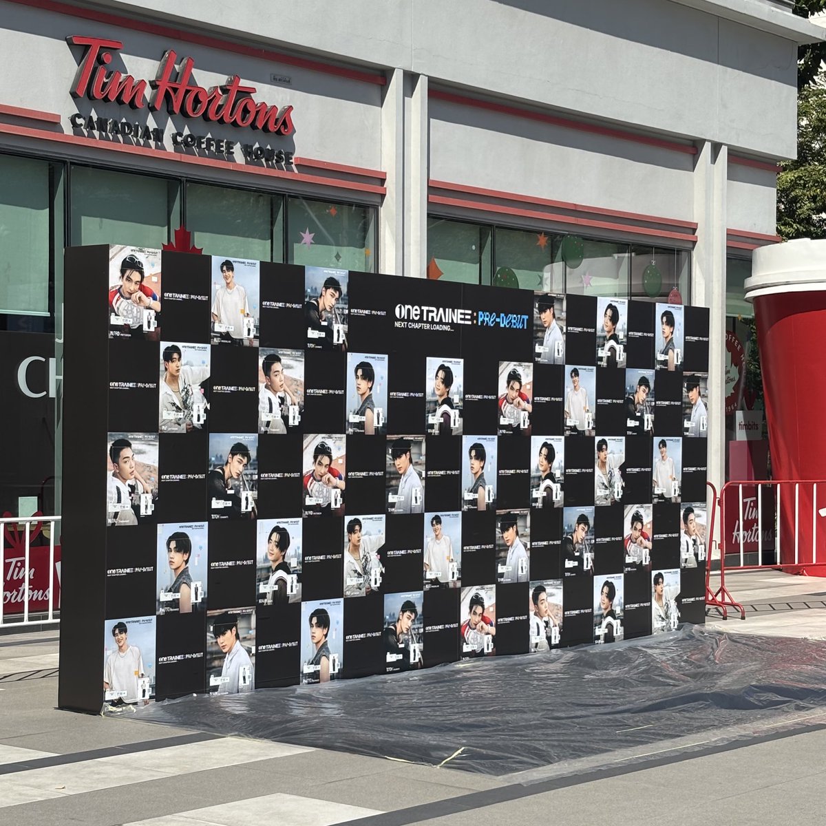 bloomingbonus's tweet image. อนุ่ด้วยกันมาปีกว่าาาา ในที่สุดวันนี้จะเปนวันที่ทุกคนใช้ชื่อวันเทรนนีวันสุดท้ายแล้ว ฮือออ 💧_💧 ขอให้เปนวันที่ดีของทุกคนน 💘💘💘

#onetrainee #onetraineePreDebut
#onetraineeNextchapterLoading