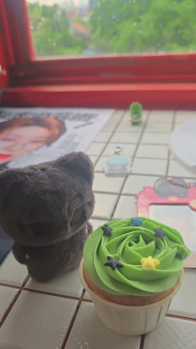 Had so much fun!!! So happy, thank you <a href="/CONT8MPORER/">SK8ER CLUB SBY 🎱🛹</a> 🥰😍🫶

Met lovely fun new friends, received so many freebies (maaciw sayangs <a href="/xunnamo_ntea/">tea🌱</a> <a href="/minsyubieeee/">ann★☾∞🔕-rest-</a>, <a href="/serendiviti_/">div • v8 soon! 🌠💫🐸</a>, <a href="/chinesefanyyds/">Minghao's giggles (๑˃ ᵕ ˂๑)</a>) and was lucky enough to win lots of prizes. ❤️

#MeluncurSK8ER #SK8ERCLUBSBY