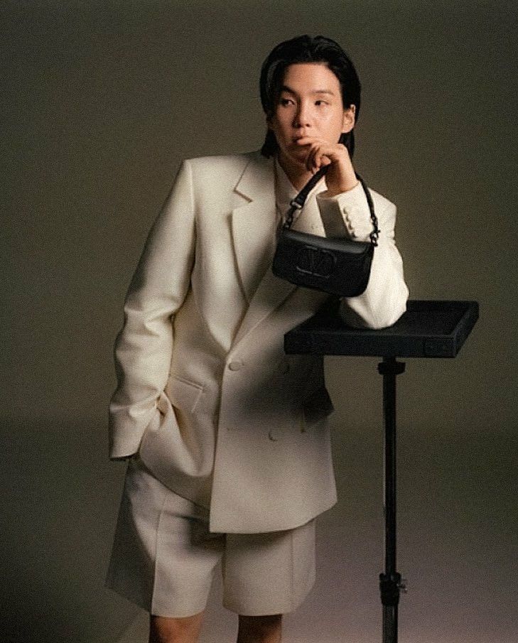 SopeforSoul's tweet image. this yoongi with this hoseok 😩