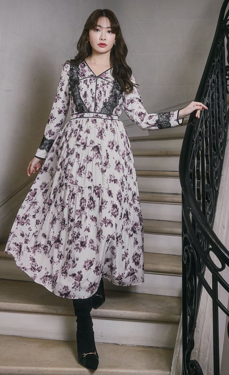 ワンピース Herlipto Leonie Two-Tone Dress M Ships in Mid February] Leonie Two-Tone Dress