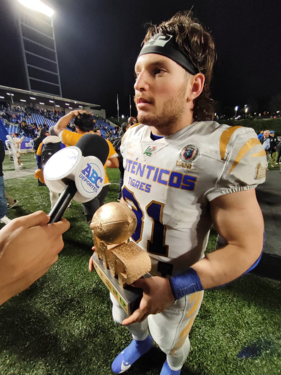 LORENZO VELA tweet media