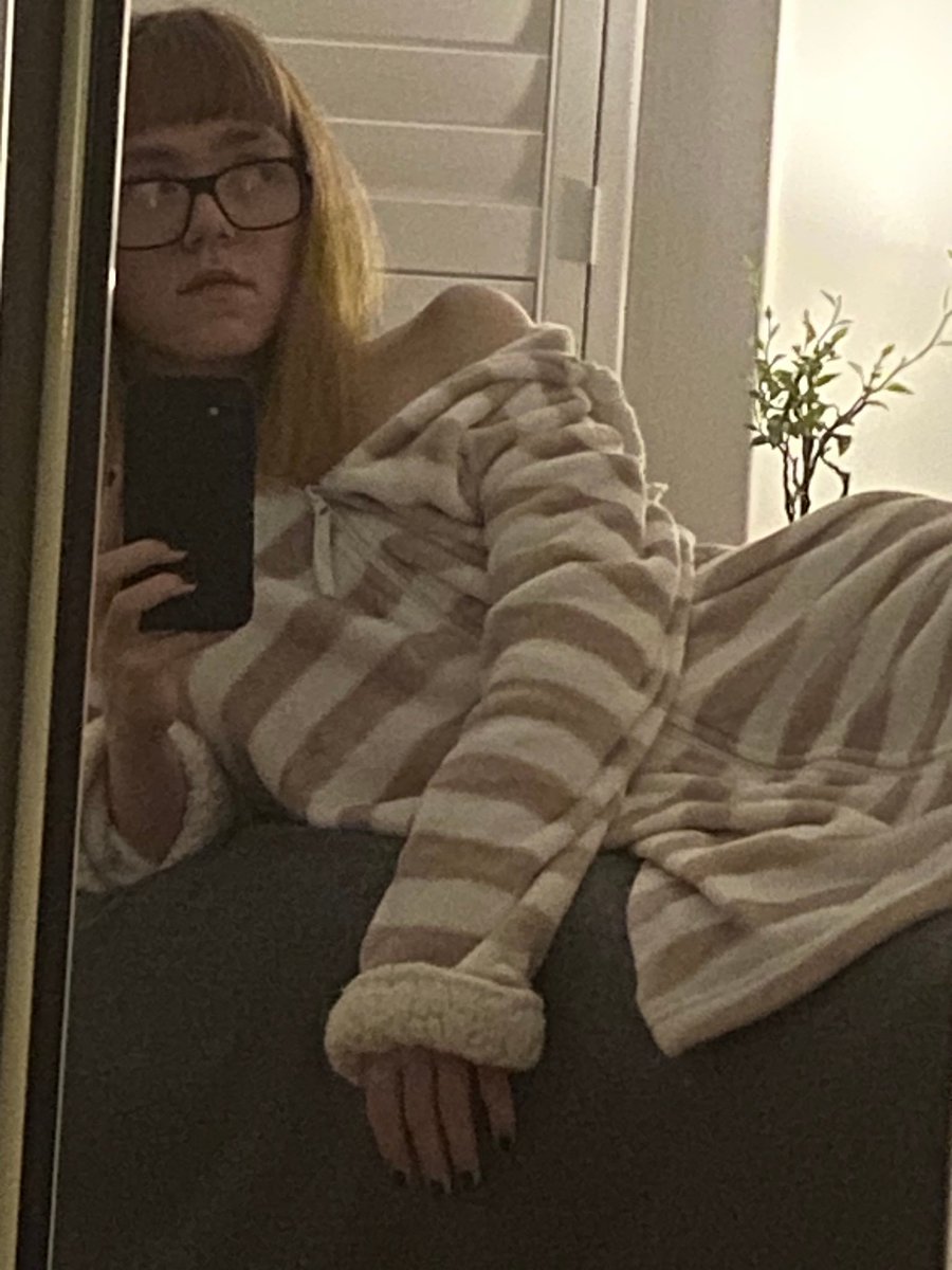 Ashleyiswasted's tweet image. #promotwt #moothunt #yuritwt
haii ^_^
i&apos;m ashley!!  
16  
aussie tgirl 
source engine nerd    
patchouli knowledge enjoyer  
wii u enjoyer   
AAAAA I LOVE YURI SO MUCH!!! 

maybe i love you too...
rts appreciated ♡~⋆.ೃ࿔*:･