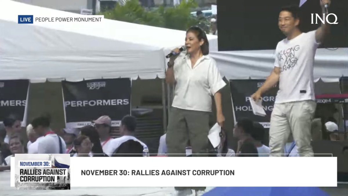 inquirerdotnet's tweet image. ‘KONTRABIDA NG KORAPSYON’

LOOK: Actress Pinky Amador takes the stage of Trillion Peso March at Edsa People Power Monument on Sunday, November 30.

“Kailangan and kaaway natin ang mga magnanakaw,” she says.

•⁠  ⁠Follow live updates here: inqnews.net/ralliesvscorru…

•⁠  ⁠Watch…