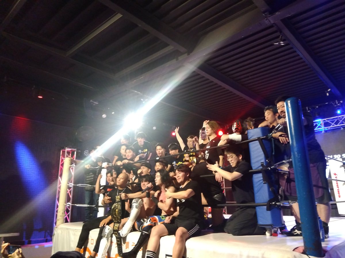 Unryu5Unryu's tweet image. オールスター感満載の自主興行！

一番面白い！

凄いプロレスを観れた幸せ感！

九州の皆さんも、ありがとう！

また、来週！

#BRAVING