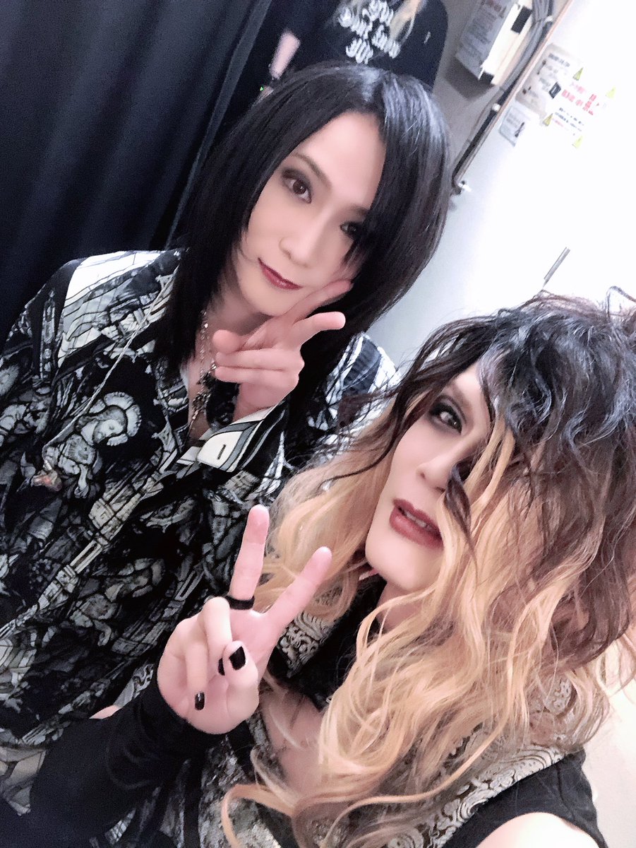 LAY ABOUT WORLD イザナ (@LAW_Izana) / Posts / X