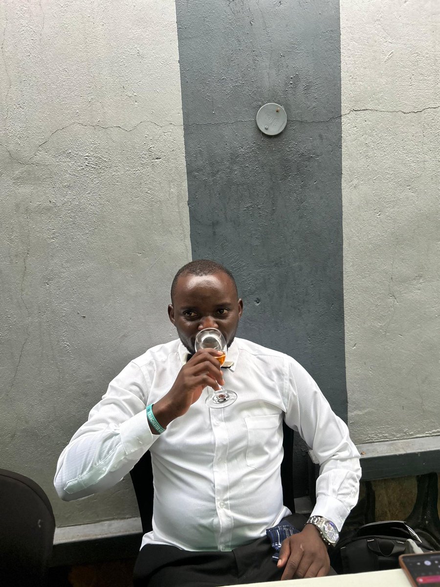 mupempi37514's tweet photo. Good morning all #KIU32ndGrad Granduates
Let's all celebrate this post graduation ๐๐ day with following each other @mupempi37514 I will FB Immediately
@kiuvarsity @KIUPSAofficial @KiulawSociety https://t.co/VI6fFJHU0R