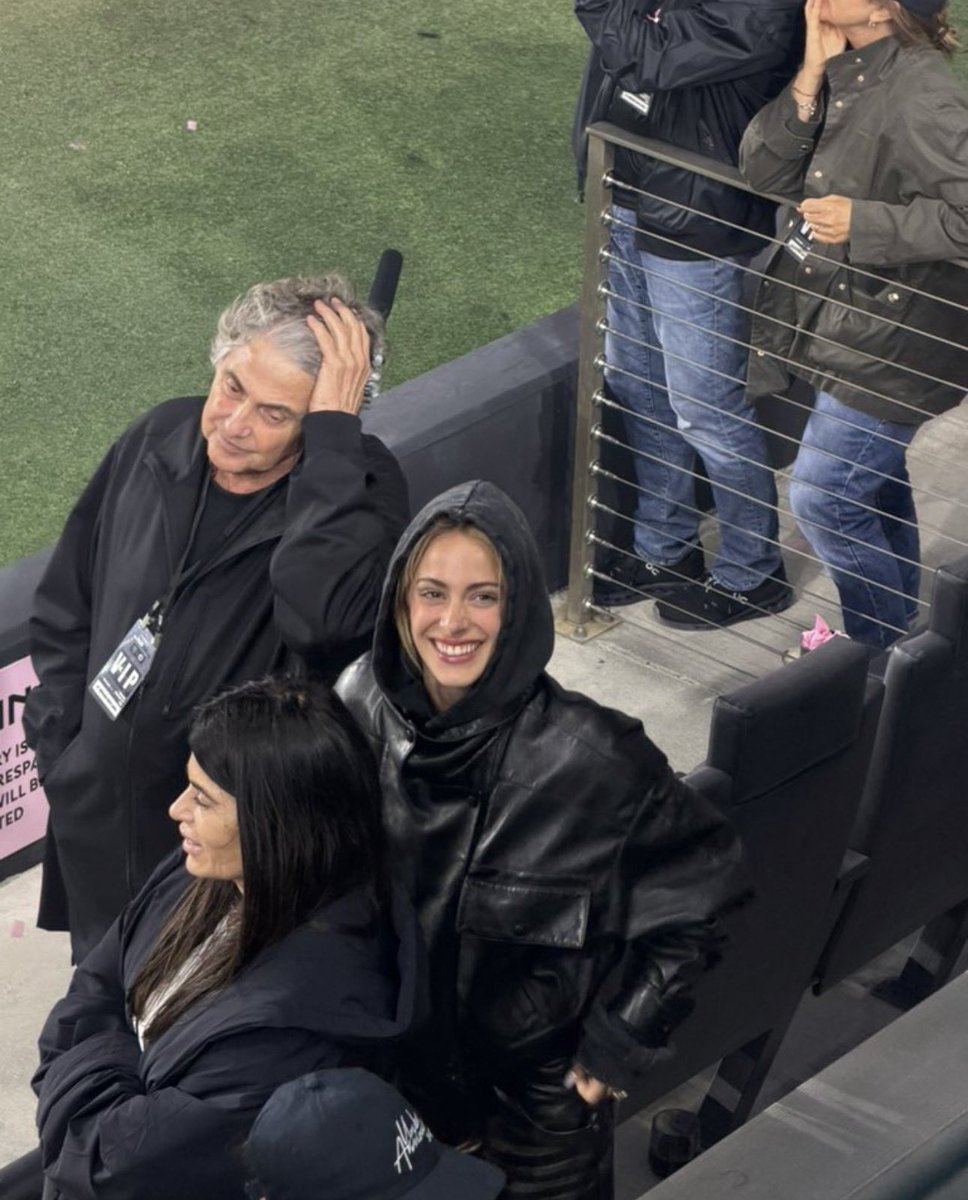 la sonrisaaaa me mata de amor