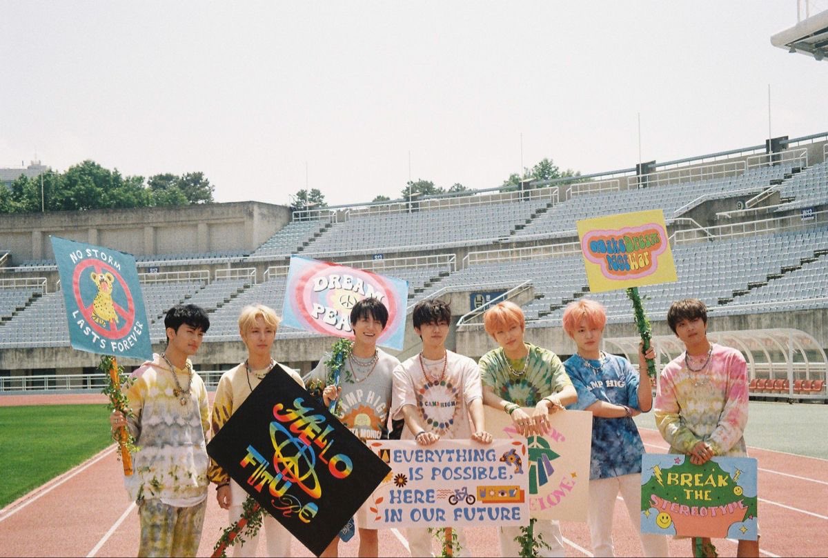 mommyofjenjaem's tweet image. โคตรชัดเลยว่า ยุครุ่งเรืองของน้องดรีมคือ hot sauce กับ hello future คนอื่นมีช่วงค่ายดันกี่บั้มก็ไม่รู้ แต่น้องดรีมได้เท่านี้จิง เหมือนยุคมีไฟหลังจาก fixed unit ได้เป็นวงถาวร งานอาร์ตดี โปรโมทดี แบรนด์เข้ามามุง ดึงเอนเกจจนกลายเป็นได้แดซังให้บั้มถัดๆไป คิดถึงอ่ะ อะไรแบบนี้