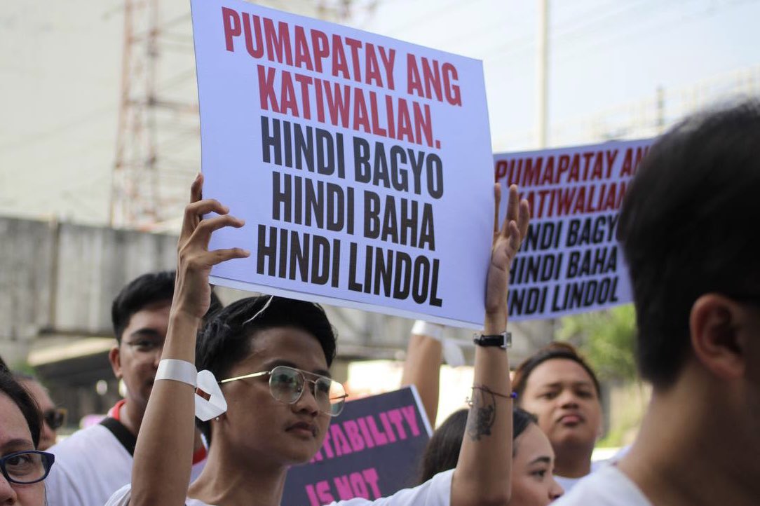 angatbuhay_ph's tweet image. TRILLION PESO MARCH ✊🏼

Kasama ang Angat Bayanihan Volunteer Network, muli tayong nagmartsa upang manindigan para sa integridad at pananagutan sa pamahalaan.

Lahat ng sangkot, dapat managot! #TrillionPesoMarch