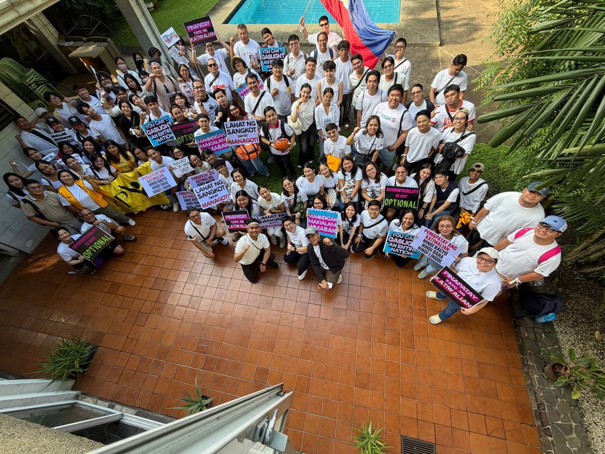 angatbuhay_ph's tweet image. TRILLION PESO MARCH ✊🏼

Kasama ang Angat Bayanihan Volunteer Network, muli tayong nagmartsa upang manindigan para sa integridad at pananagutan sa pamahalaan.

Lahat ng sangkot, dapat managot! #TrillionPesoMarch