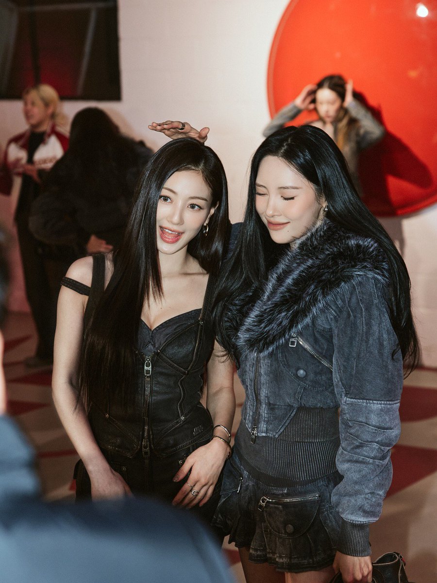 jihyobrands's tweet photo. Miss sixty and knwls Instagram post with #JIHYO
📍Make sure to like the original post and leave a comment about Jihyo
Link:https://t.co/qxwA4pW1OX
#misssixtyxknwls #MISSSIXTY #KNWLS https://t.co/jQ5R3v872U