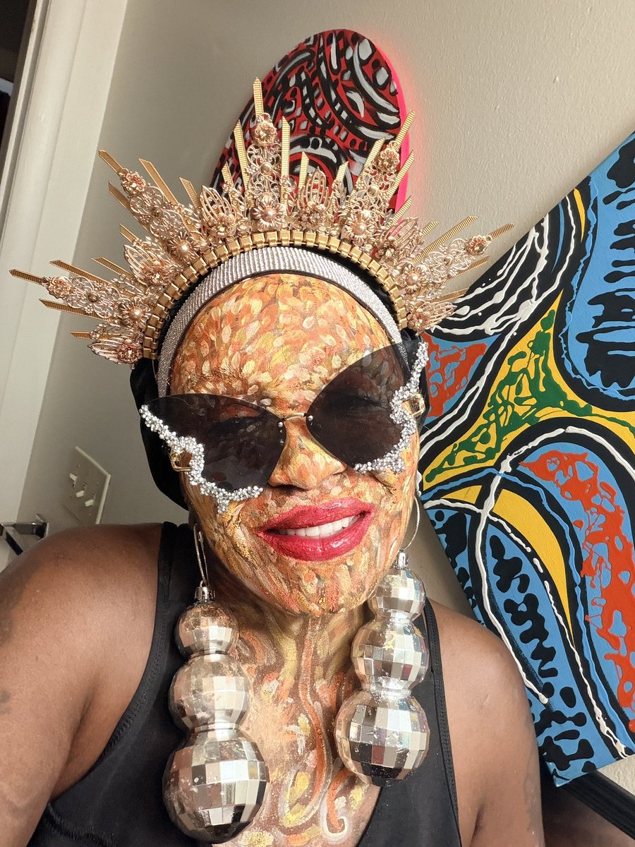 iPaint_Fast's tweet image. Check out KSTAR da ARTIST 👑🎨🖌️💄's video! #TikTok tiktok.com/t/ZP8U5oVFs/ #Trending 
#mua #makeupartist  #beauty #fypage