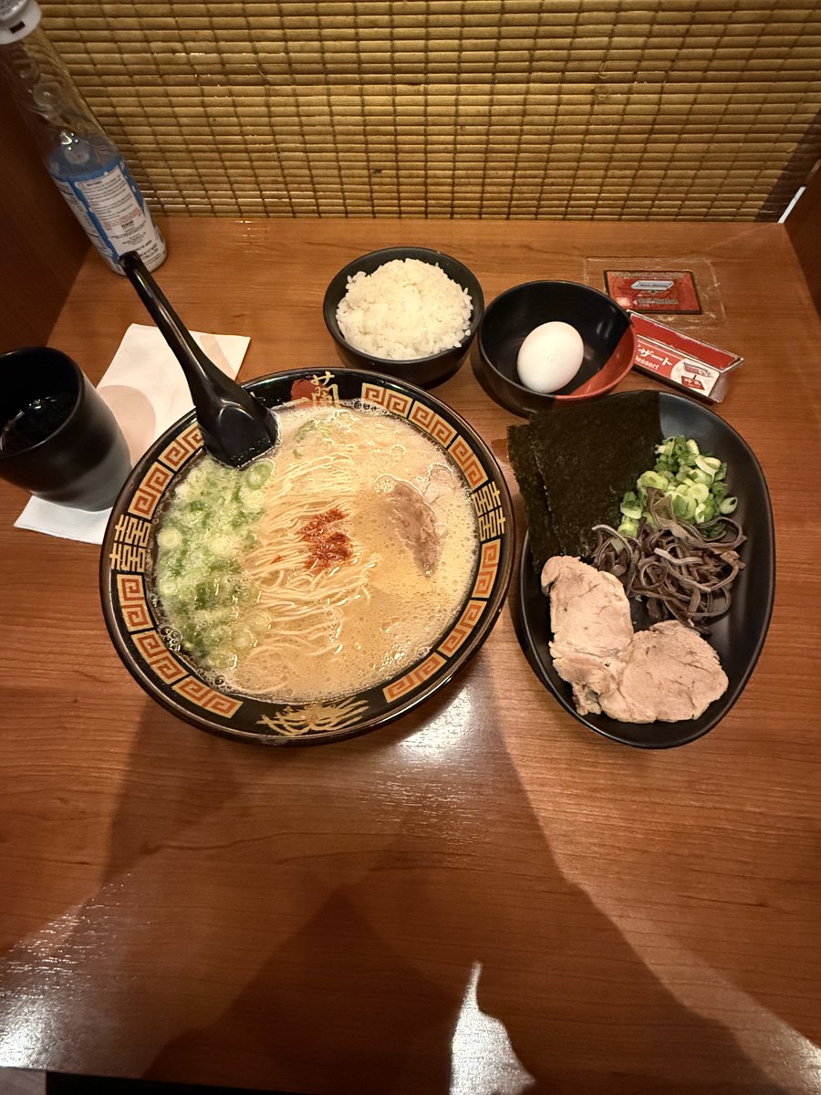 ossvd's tweet image. Just another day in the big apple