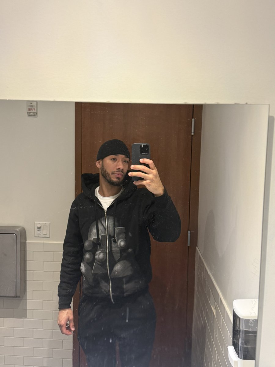 ossvd's tweet image. Just another day in the big apple