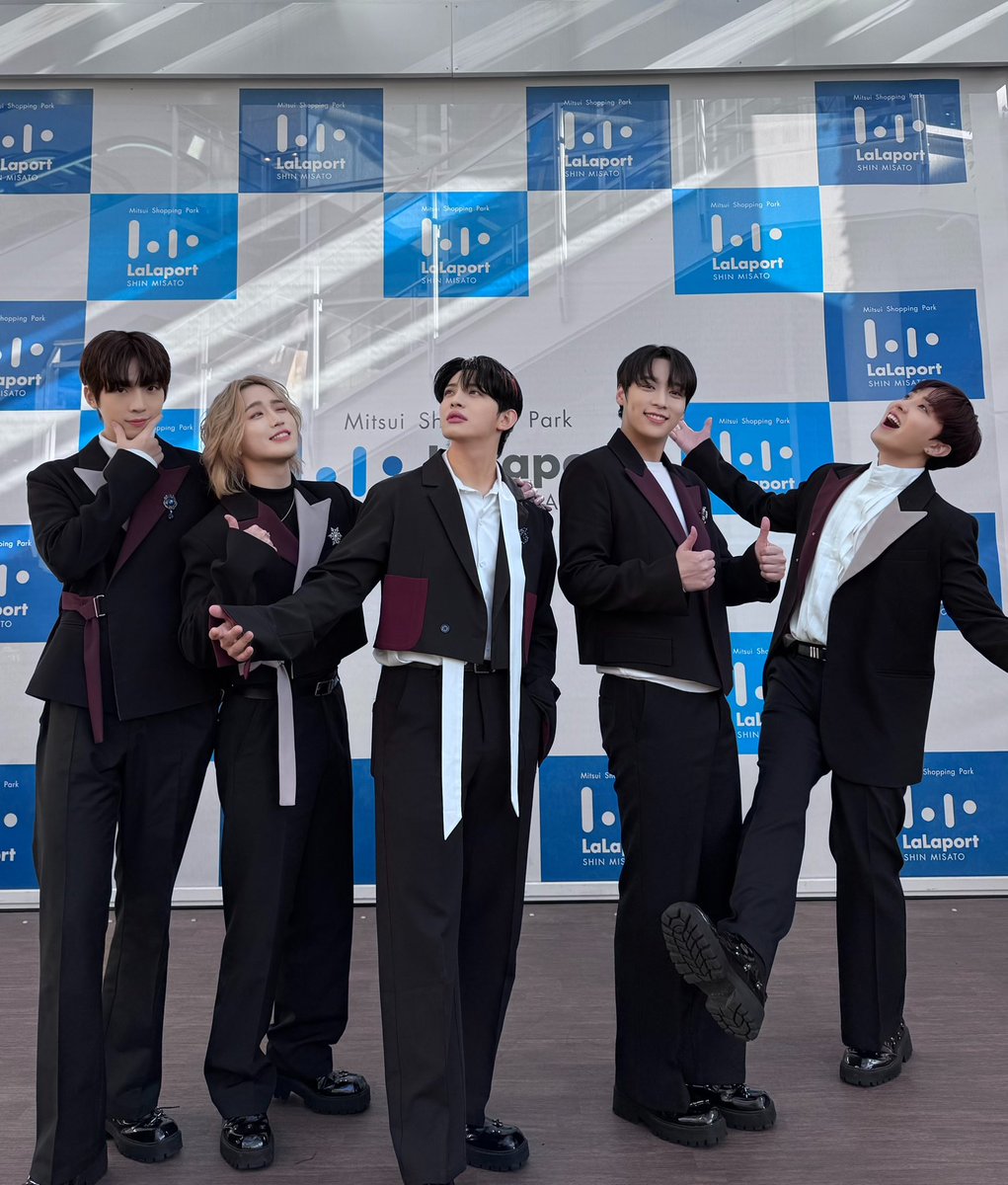 [📸]

~EPTS  Harnomy 릴리즈이벤트📢🎶~

오늘도 고마워🩵💪

📅 11 월 30 일 (일)
⏰ 2부 15:00~
📍 라라포토 신미사토

#EPTS #EPICTRAVELS #에픽트레버스