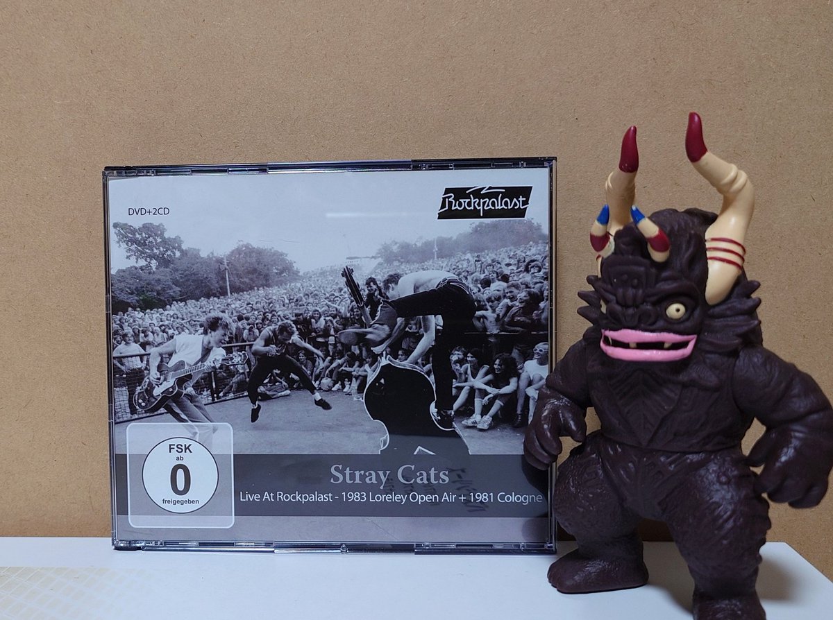 manabubu0421's tweet image. まったりした休日の午後☀
ロカビリーな午後🎵🎸

     Stray Cats
🎵Rock This Town

Live At Rockpalast. 1983

youtu.be/eEsfZbGxx6Y?si…より🎵

#StrayCats 
#BrianSetzer