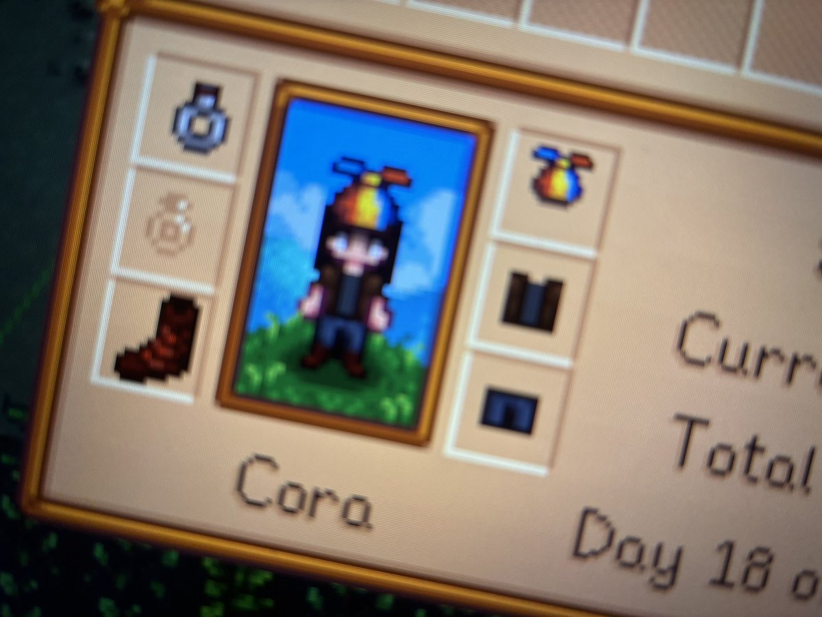 wesperloser's tweet image. OH MY GOD I GOT THE PROPELLER HAT