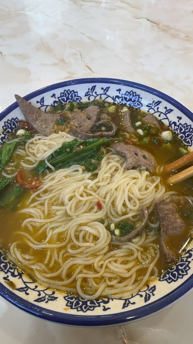 Tx090929's tweet photo. 每个周末就是最忙的，送完孩子上补习班就吃个午饭，匆匆忙忙游刃有余，然后再去吃个午餐就开工！
评论区点赞+关注+转发，蓝v互关，永不取关！
发8888.88个狗狗币！

发8888.88个狗狗币！

真实空投，链上随时可以查，行动派不是嘴炮！关注我，我会分享我的真实起家经历！ https://t.co/0lFIyqfDFe