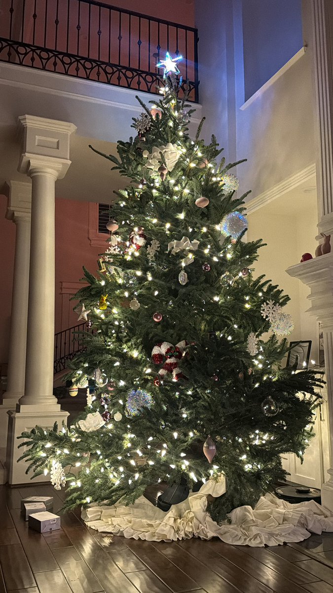 Bonniealt tweet media