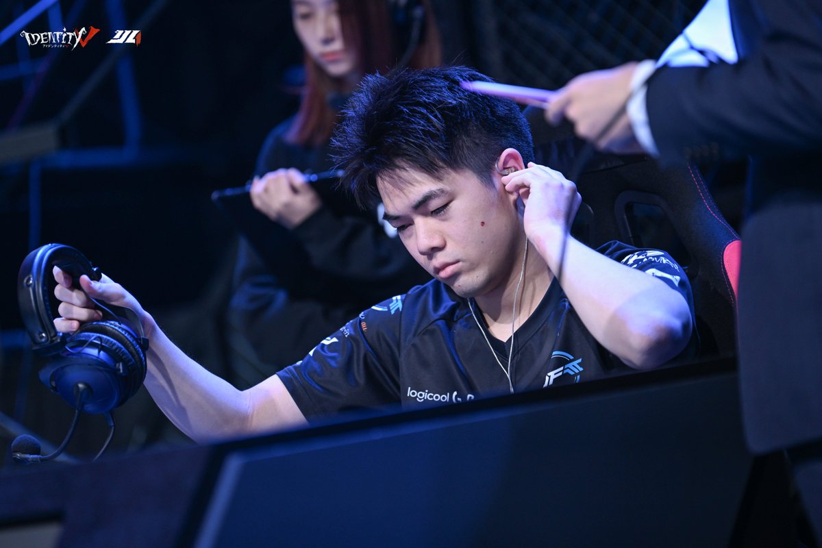 IdentityVChamp's tweet photo. #第五人格IJL
Passions for V · 2025 Fall🍁
レギュラーシーズンDay12
現場写真

SZ
DFM

Live Now↓
https://t.co/fEAMiBprpm

#2025秋季IJL
#第五人格
#IdentityV https://t.co/g7HtecnKHV