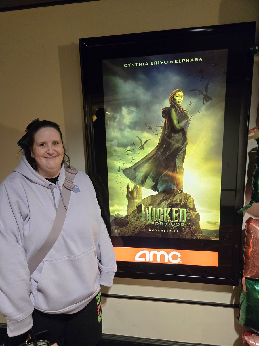 sujukiss23's tweet photo. Went to see Wicked for good for my birthday. Really enjoyed it. https://t.co/BcgO1zErLx