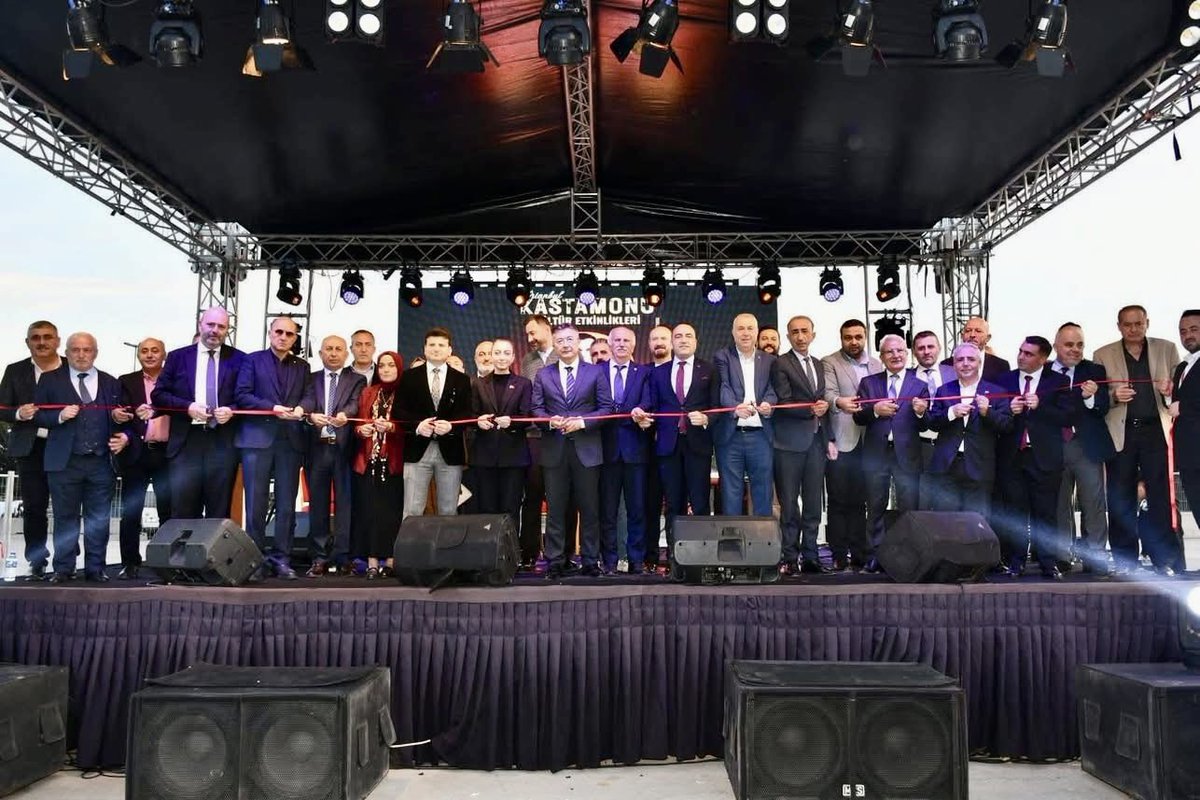 nurettin_yiyit's tweet photo. Kastamonu Konfederasyonu - Kaskon ve ilçe federasyonlarının düzenlediği Kastamonu Kültür Etkinlikleri Programında hemşehrilerimizle buluştuk.
#Kastamonu #kaskon #kastamonukonfederasyonu #maltepesahiletkinlikalanı https://t.co/HgdXySGr3g
