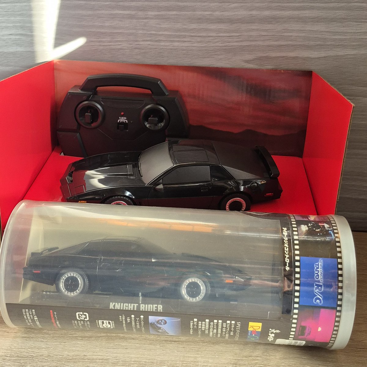 届いたわよ、 #ナイト2000 のR/C ラジカンよりは良いけれど、デアゴ並