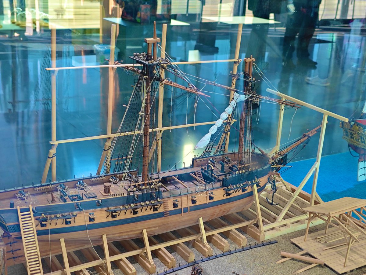 david_andrew123's tweet image. model sailboat 🚢🚢