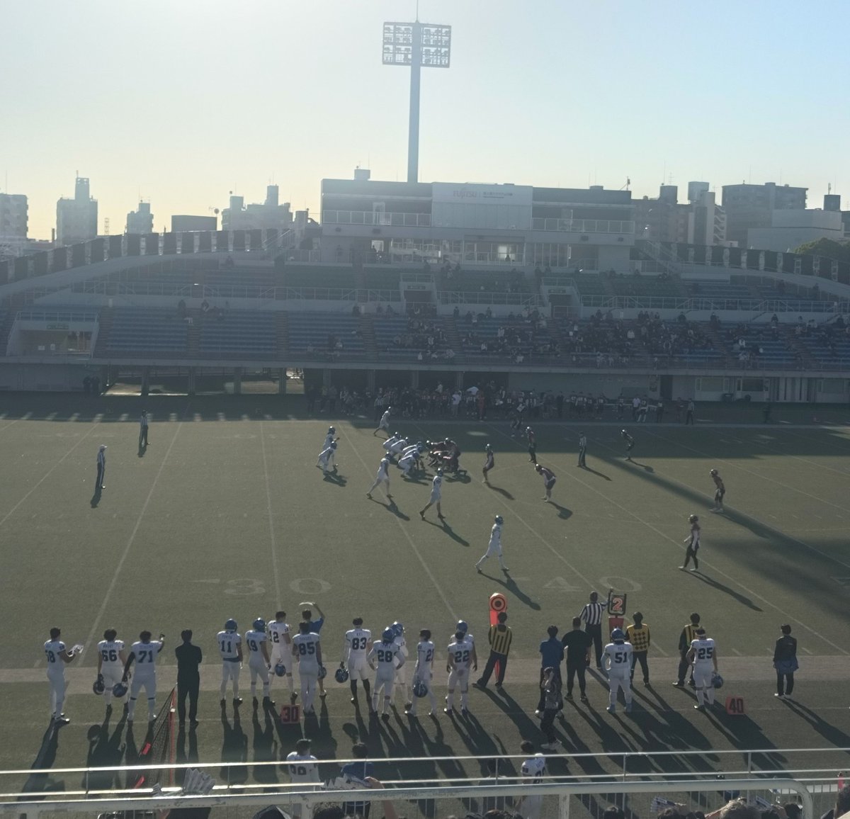 Matta0622's tweet photo. アメフト🏈

ブルーサンダース🔵⚡️vsTRIAX

前半終了

0-27😭

#富士通スタジアム
#アメフト
#Xリーグ
#ブルーサンダース
#ブルサン
#TRIAX https://t.co/eopJvz5JDq
