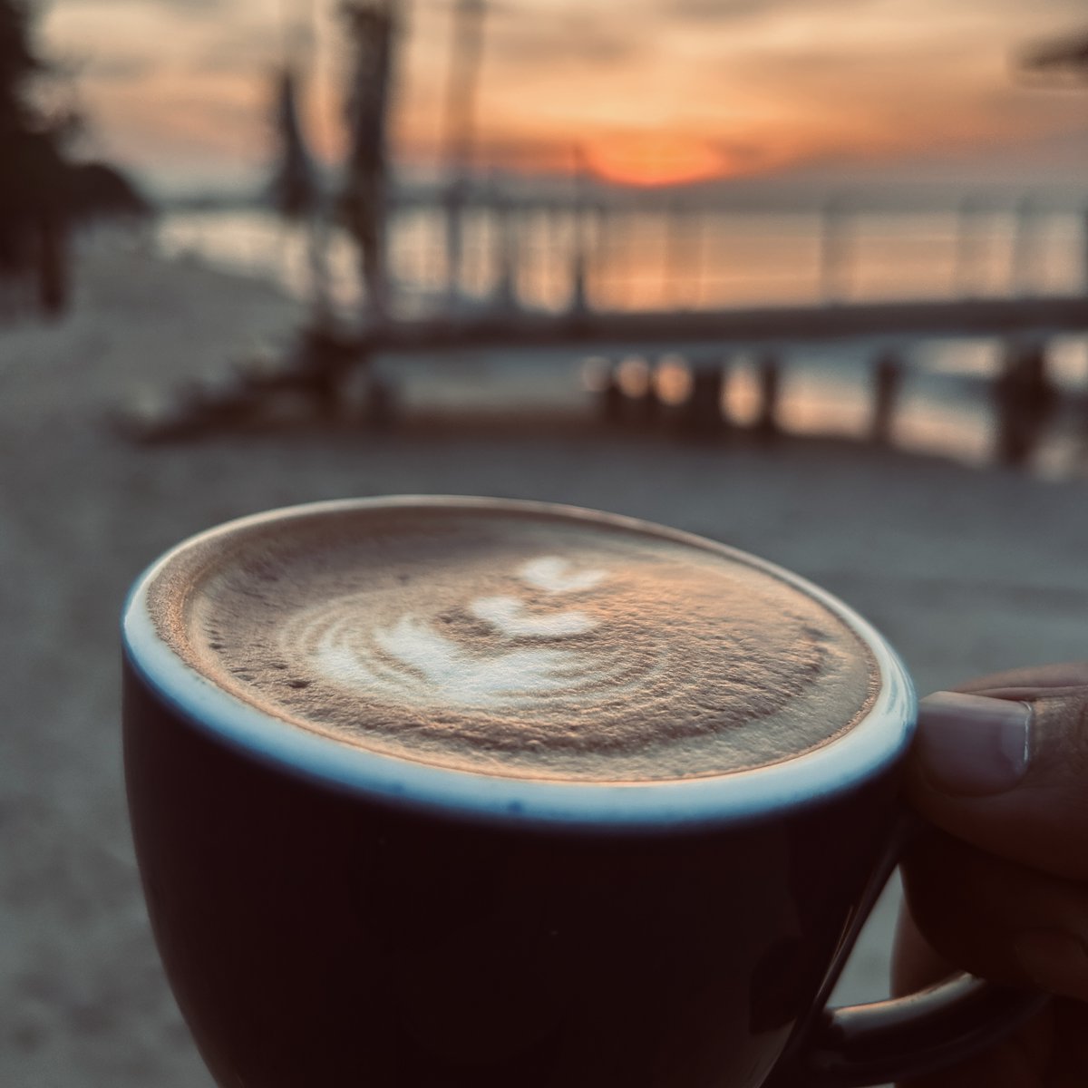 GADUH PBNU

Baru saja saya membuka empat macam AI yang paling cerdas di muka bumi ini untuk melakukan pencarian mendalam (DeepResearch):

- Gemini 3
- ChatGPT 5.1
- Grok 4.1
- Perplexity Sonar

Saya mengolah beberapa prompt, yang pada intinya saya meminta keempat AI tersebut