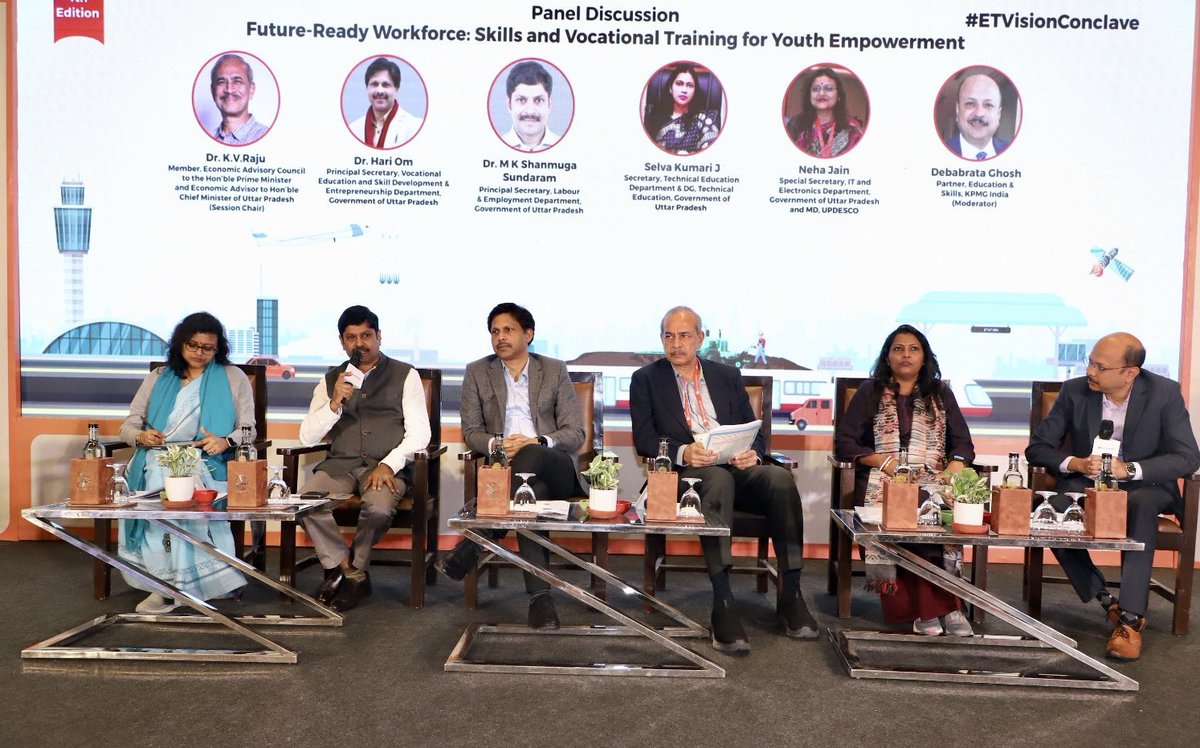 ET Governance Summit in Lucknow. Skill is the need of time. Entrepreneurship is the key to developed India. #drhariomias #et #skill