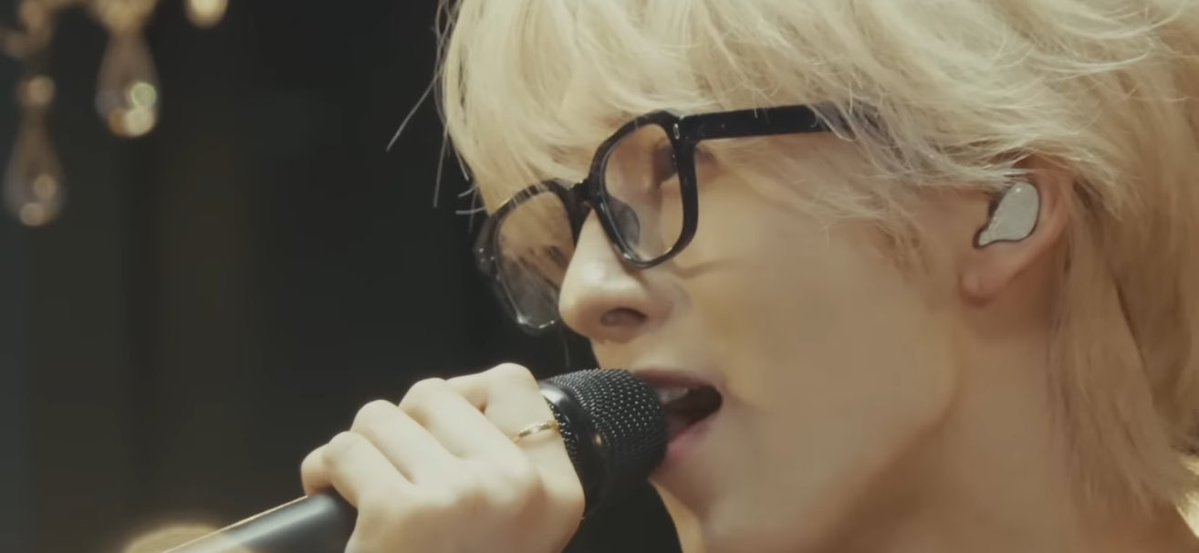 tmk_mz's tweet image. メガネメガネメガネ😭😭😭😭😭
たすけてたすけてたすけて😭😭😭😭