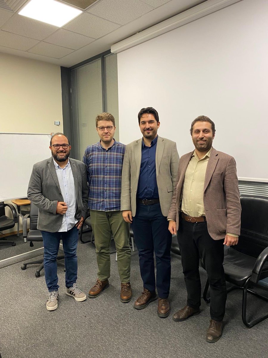 Medeniyet Sosyoloji Yüksek Lisans öğrencisi Ömer Burak Tek, Dr. Öğr. Üyesi Elyesa Koytak danışmanlığında hazırladığı "Uluslararası Gazetecilik Habitusunu Anlamak" başlıklı tezini başarıyla savundu!

Öğrencimizi ve danışman hocamızı tebrik ederiz.