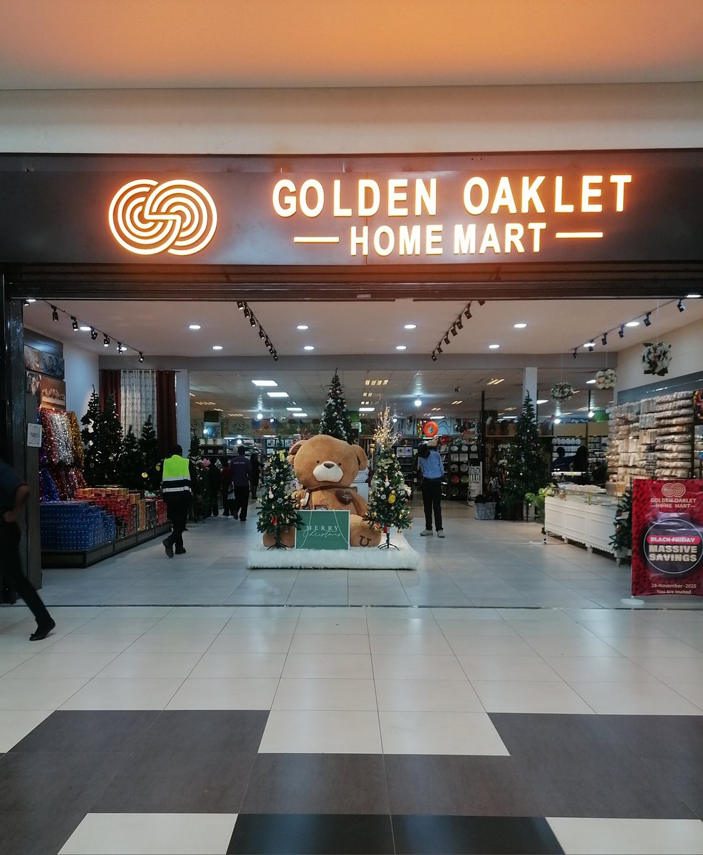 Small changes, big impact! 
Over the last 6 weeks we have been working on revamping the East Park Mall store.
We started with the visual merchandising, adding fixtures and teaching basic merchandising principles to create a more pleasant shopping experience for customers.