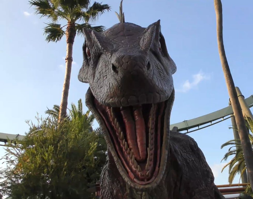 darekataityo's tweet image. ラプター、大丈夫よ🤚
ちょっと、興奮してるだけ🦖
訓練されてるので、人間を襲ったりしません
ってあれ！ギャーー😱😱
2025.11.14
#USJファン　#ジュラシックパーク