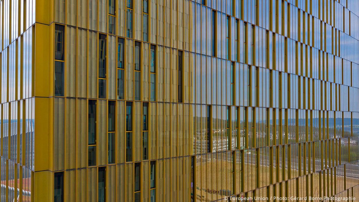 CourUEPresse's tweet image. #LaSemaineCJUE 
⚖️ 02/12 (A) : #Compétence – pratiques anticoncurrentielles #AppStore 🇳🇱 (C-34/24)
⚖️ 02/12 (A) : Plateformes en ligne en tant que responsables de traitement 🇷🇴 (C-492/23)
⚖️ 04/12 (A) : #DroitdAuteur – objets utilitaires 🇸🇪 🇩🇪 (C-580/23, C-795/23)