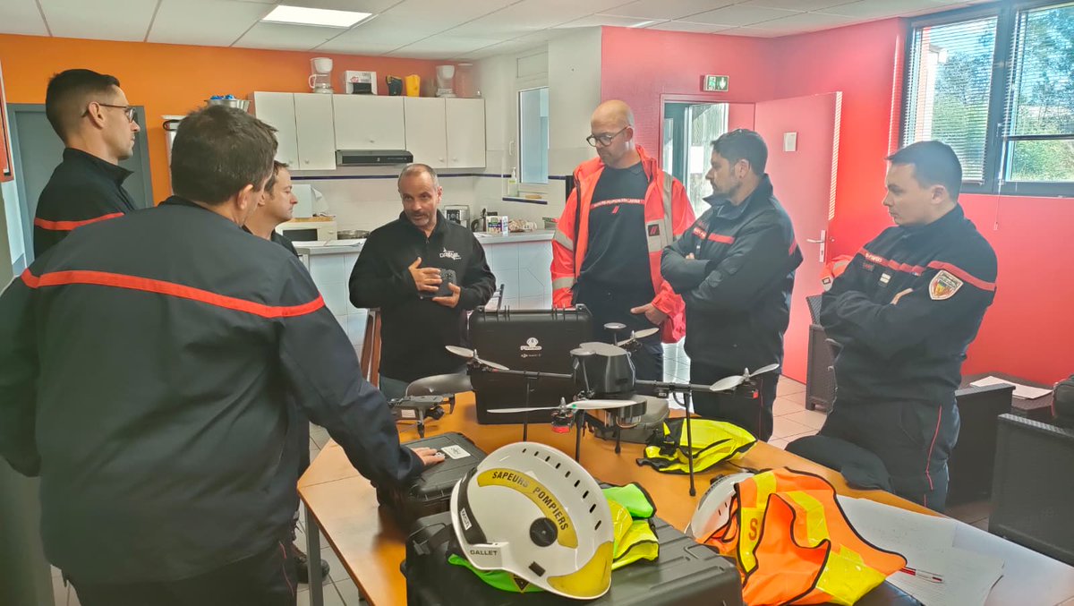 Sapeurs-pompiers 40 tweet media